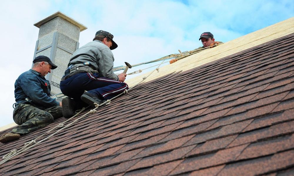 Why Hire a Local Roofer